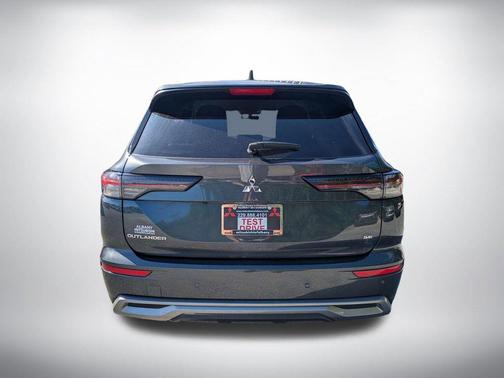 Gray 2025 Mitsubishi Outlander SE