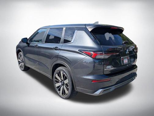 Gray 2025 Mitsubishi Outlander SE