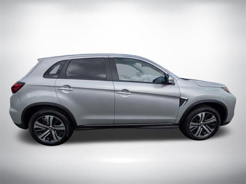 2025 Mitsubishi Outlander Sport SE