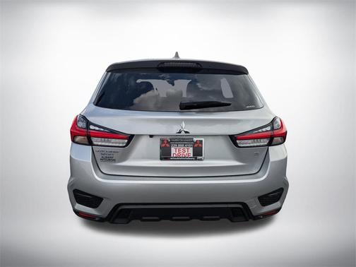 2025 Mitsubishi Outlander Sport SE