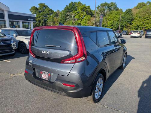 2022 Kia Soul LX