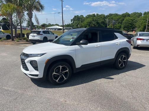 Summit White 2023 Chevrolet Trailblazer RS