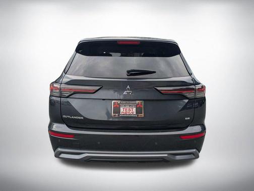 Gray 2025 Mitsubishi Outlander SE