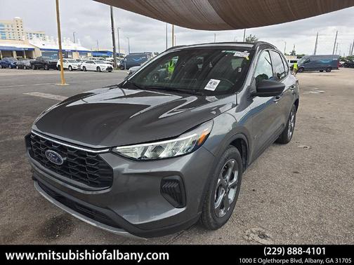 Carbonized Gray Metallic 2025 Ford Escape ST-Line