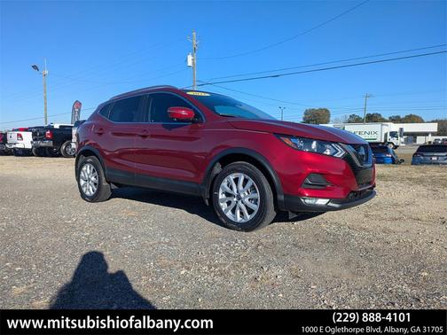 2022 Nissan Rogue Sport SV