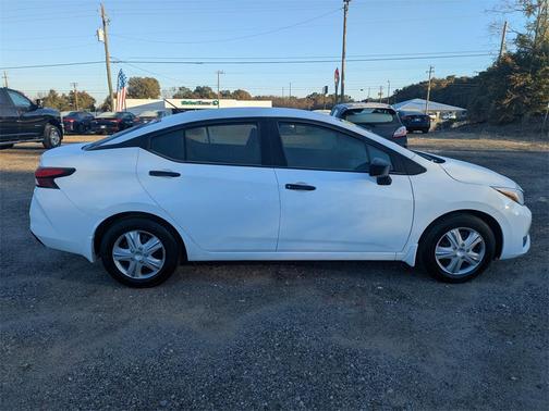 2025 Nissan Versa 1.6 S