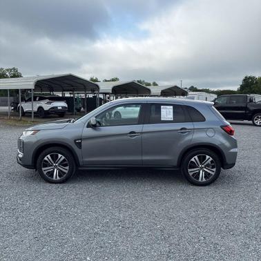 Mercury Gray Metallic 2025 Mitsubishi Outlander Sport 2.0 ES