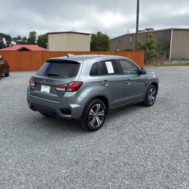Mercury Gray Metallic 2025 Mitsubishi Outlander Sport 2.0 ES