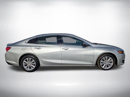 2021 Chevrolet Malibu FWD LT