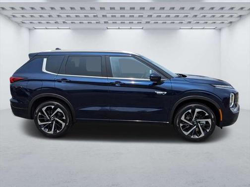 2023 Mitsubishi Outlander PHEV SEL
