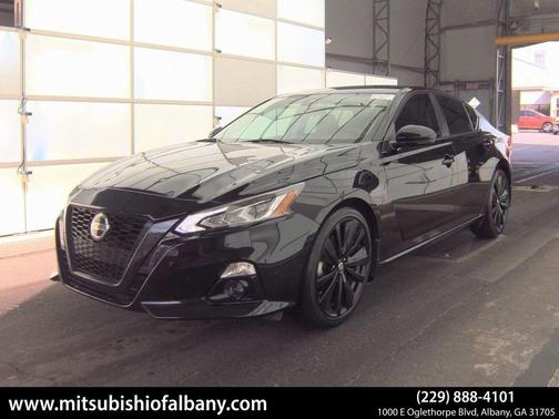 2022 Nissan Altima SR FWD