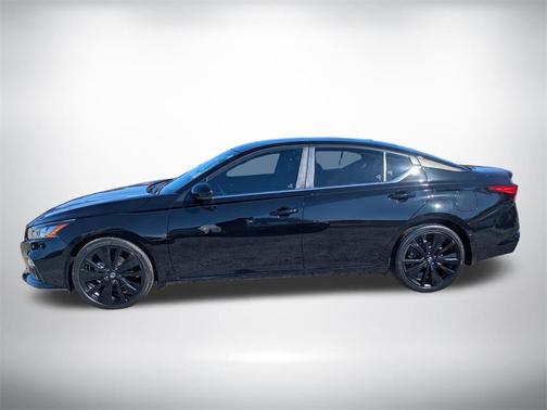 2022 Nissan Altima SR FWD