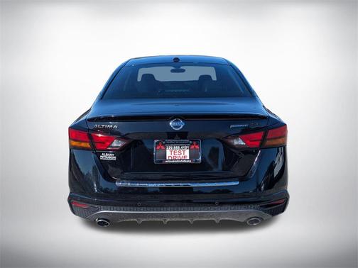 2022 Nissan Altima SR FWD