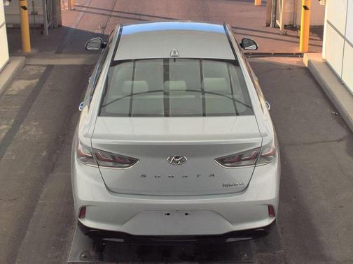 2019 Hyundai SONATA Hybrid SE