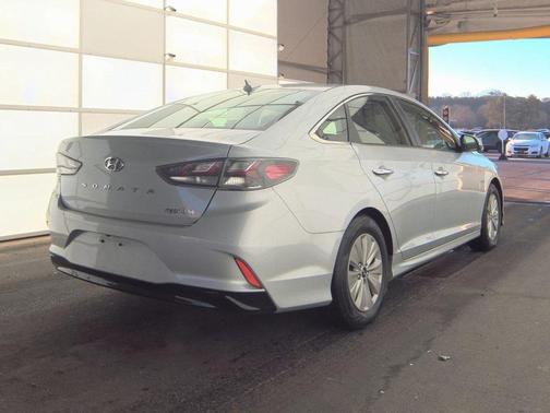 2019 Hyundai SONATA Hybrid SE
