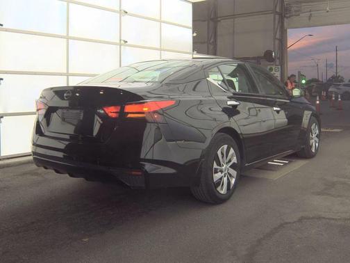 Super Black 2024 Nissan Altima S FWD