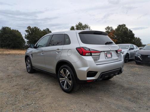 2024 Mitsubishi Outlander Sport 2.0 LE