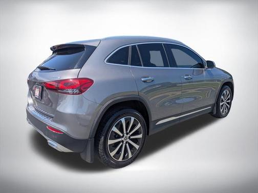 2021 Mercedes-Benz GLA 250 Base 4MATIC