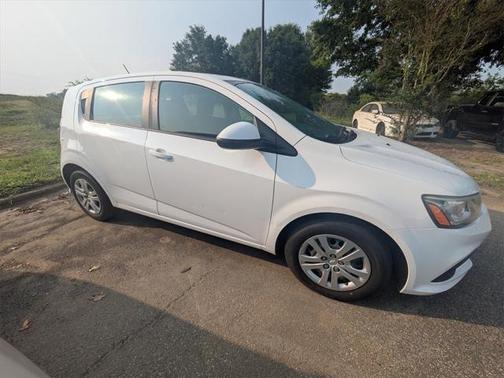 2017 Chevrolet Sonic LT