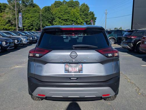 Gun Metallic 2023 Nissan Rogue S