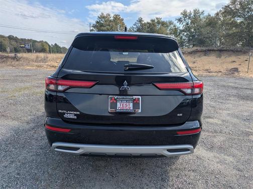 2023 Mitsubishi Outlander SE Black Edition 2WD