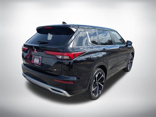 2023 Mitsubishi Outlander SE Black Edition 2WD