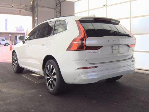 2023 Volvo XC60 B5 Core