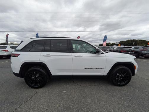 2024 Jeep Grand Cherokee Altitude