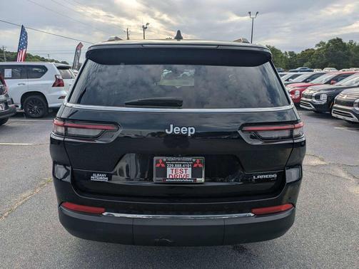 Diamond Black Crystal Pearlcoat 2024 Jeep Grand Cherokee L Laredo