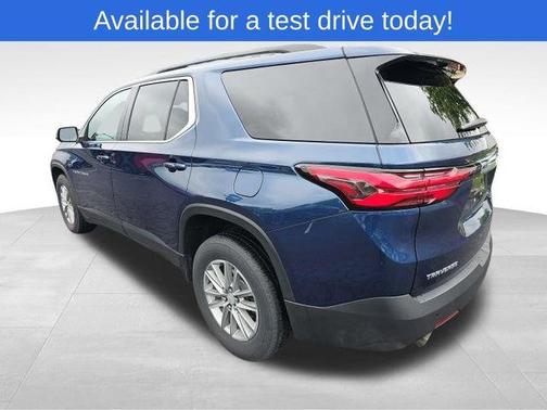 2022 Chevrolet Traverse LT Cloth