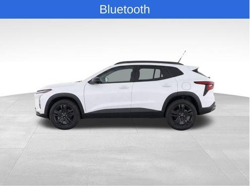 Summit White 2025 Chevrolet Trax ACTIV