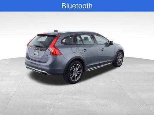 2016 Volvo V60 Cross Country T5