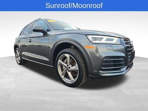 2020 Audi Q5 45 Titanium Premium
