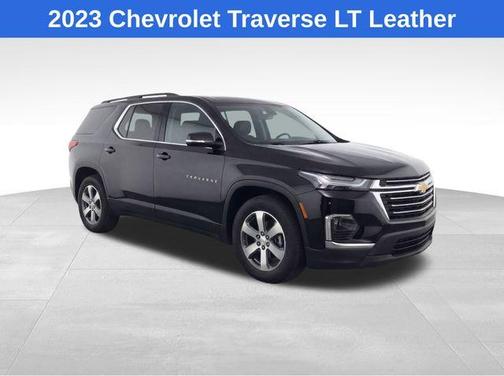 Black Metallic 2023 Chevrolet Traverse LT Leather