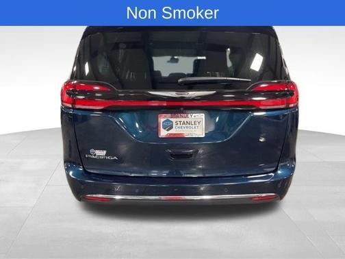 2023 Chrysler Pacifica Touring-L