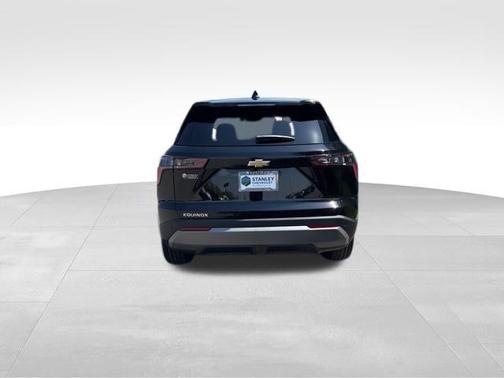 Mosaic Black Metallic 2026 Chevrolet Equinox LT