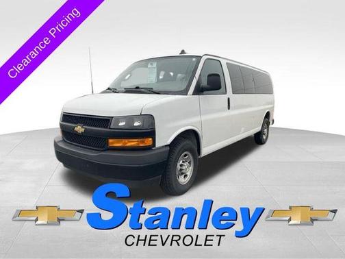 2022 Chevrolet Express 3500 LS