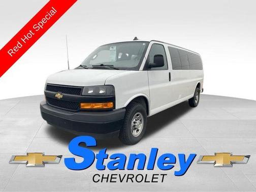 2022 Chevrolet Express 3500 LS