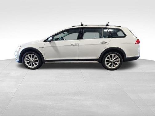2017 Volkswagen Golf Alltrack TSI S