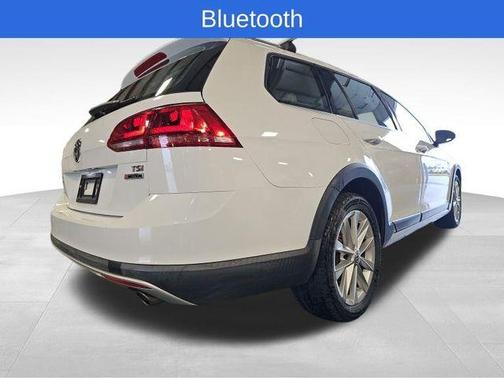 2017 Volkswagen Golf Alltrack TSI S