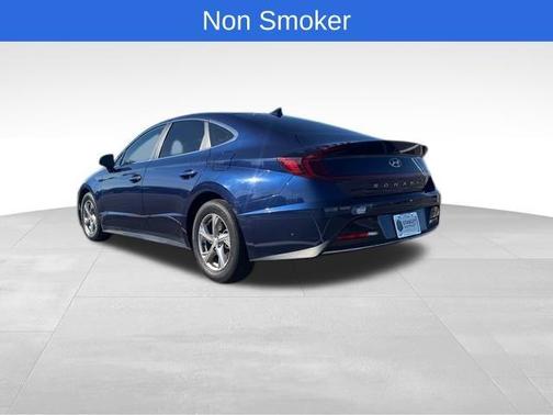 2022 Hyundai SONATA SE