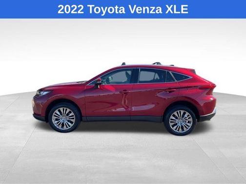 2022 Toyota Venza XLE