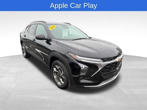 Black Metallic 2024 Chevrolet Trax LT
