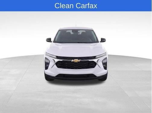 Summit White 2024 Chevrolet Trax LS