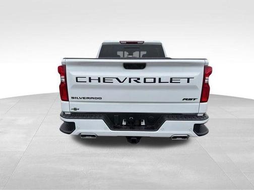 Summit White 2026 Chevrolet Silverado 1500 RST