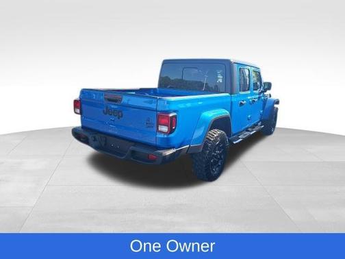 2022 Jeep Gladiator Sport