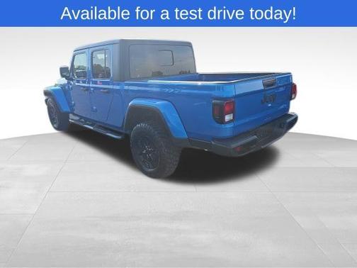 2022 Jeep Gladiator Sport