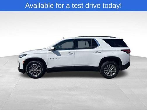 2022 Chevrolet Traverse LT Cloth