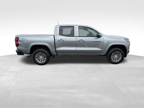 Sterling Gray Metallic 2026 Chevrolet Colorado LT