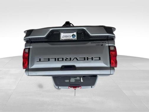 Sterling Gray Metallic 2026 Chevrolet Colorado LT